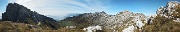 56 Conca di pascoli tra Cima Alben a sx, Cima Croce e Cima Spada a dx